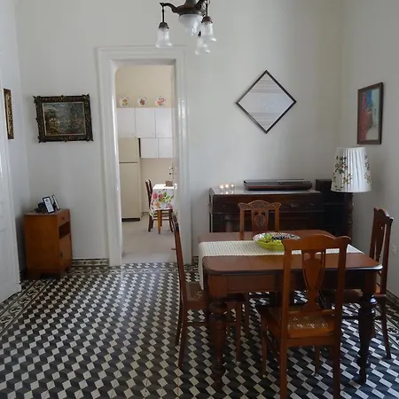 Neoclassical House Σπίτι διακοπών *